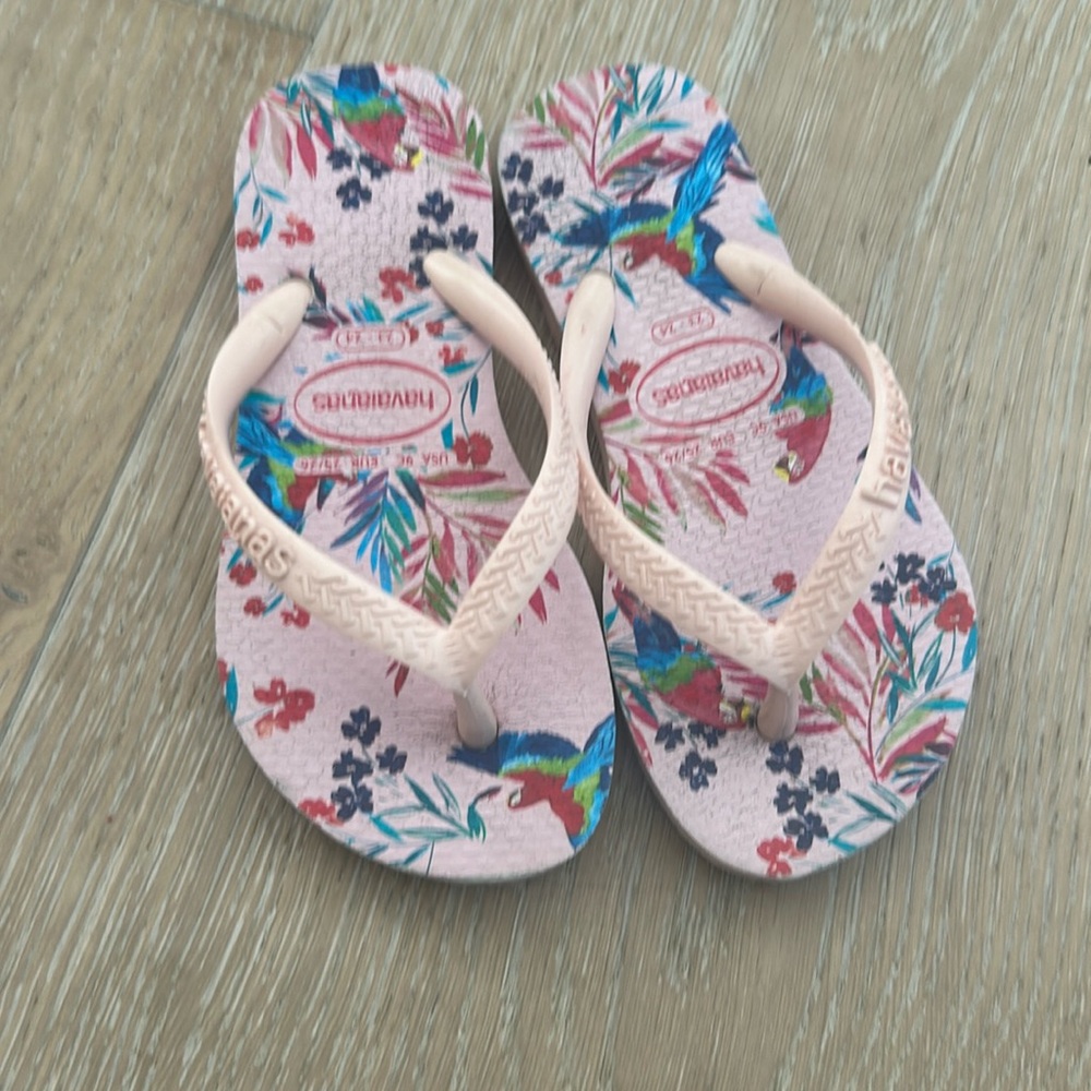 Toddler Size 7-8 Havaianas Flip Flops